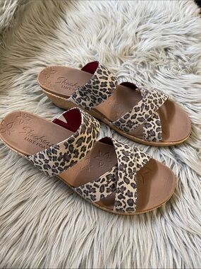 Skechers Leopard Print Slide Sandals Tan Brown